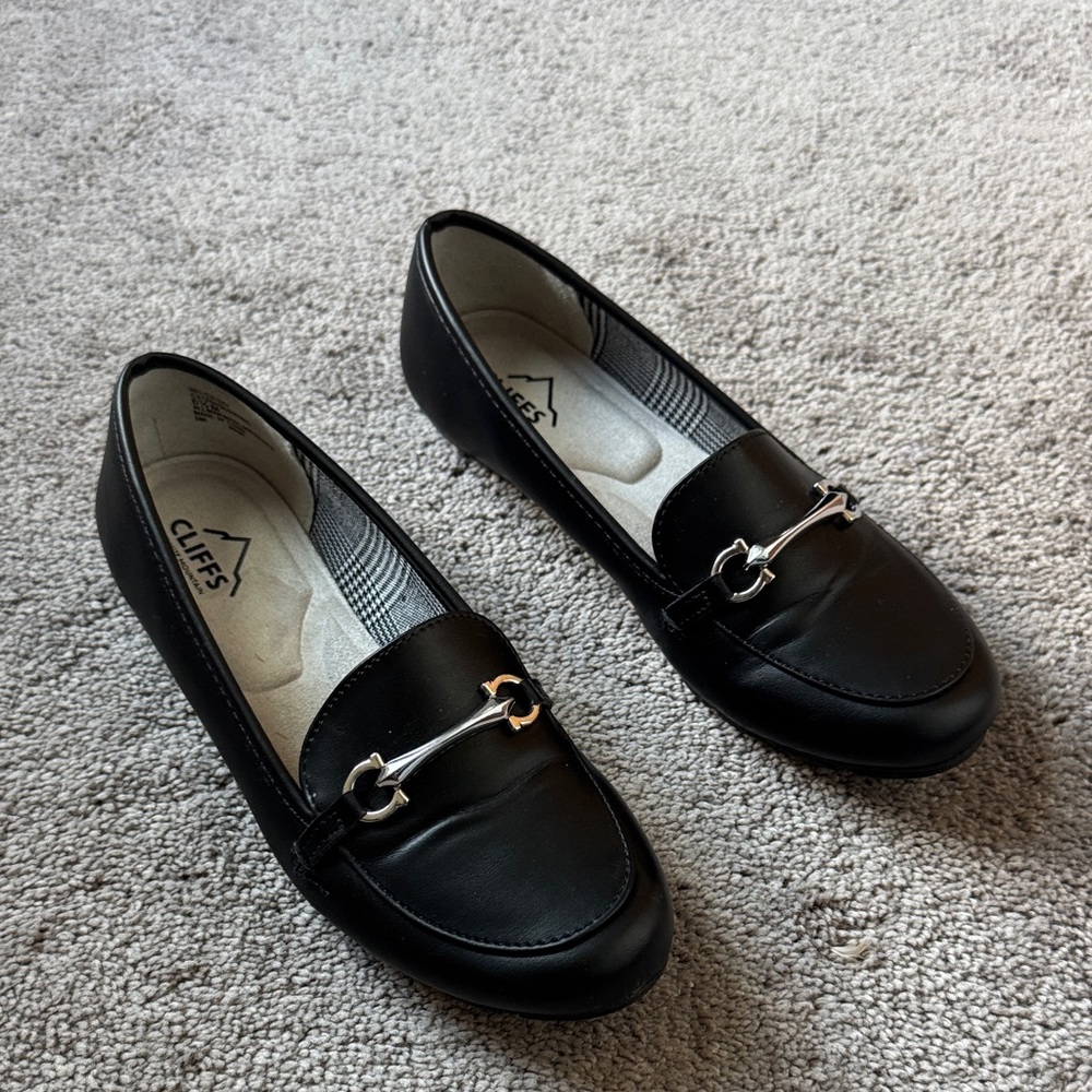 Cliffs by White Mountain Glowing Black Shoes SIZE 6.5M